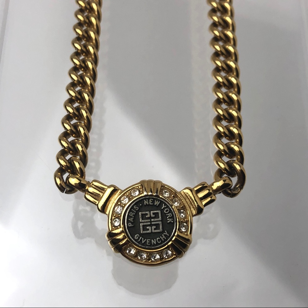 RARE VTG 80s GIVENCHY LOGO COIN NECKLACE